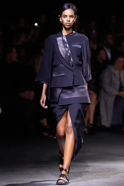 Look 4